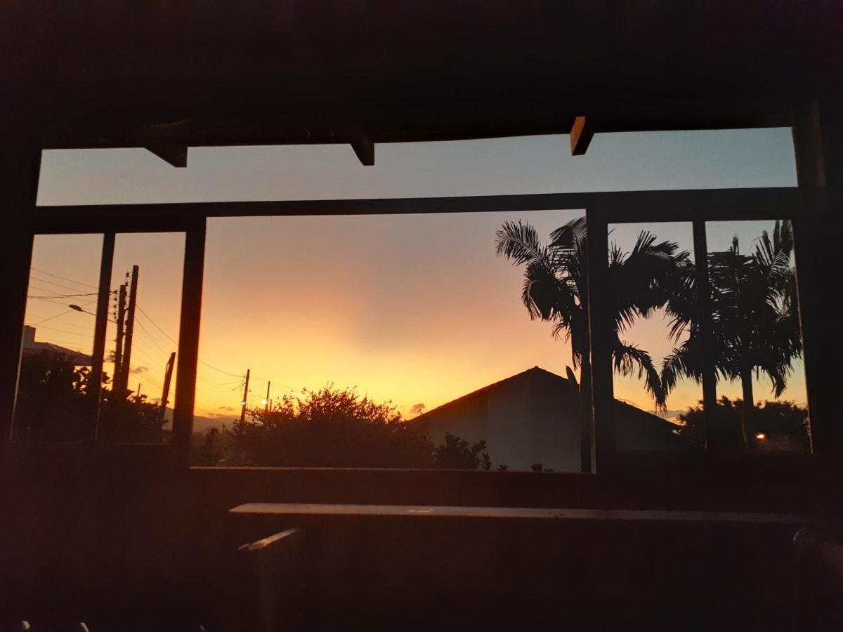 Jabuticasa Cabana De Madeira Na Praia Penha  Luaran gambar